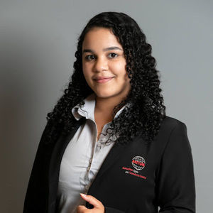 Meet your Posher, Thayane